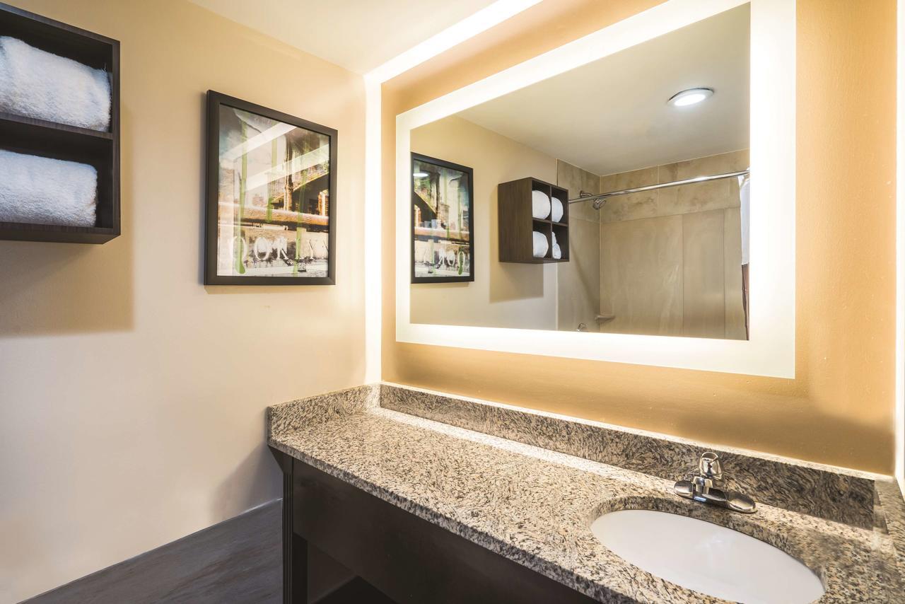 Hotel La Quinta By Wyndham Brooklyn Downtown New York Esterno foto